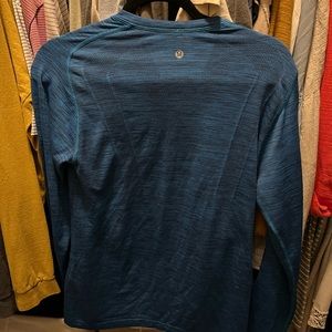 Lululemon metal vent tech Long Sleeve heathered blue tee